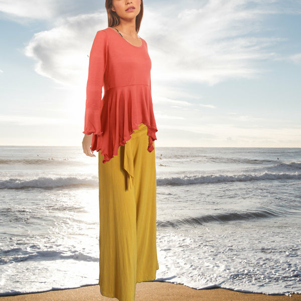 Tencel top met verhoogde taille en uitwaaierende schoot/ Tencel Top in hour glass