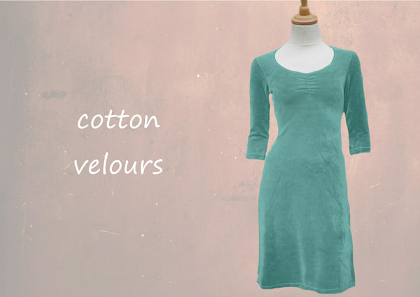 Velours A-lijn jurkje / Velours dress