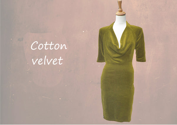 velours jurkje met drape hals / velvet dress with drape neck