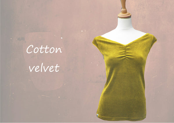 velours topje met boothals / velvet top with boatneck
