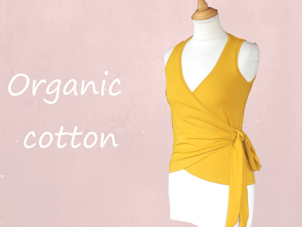 Wikkel hemdje van bio tricot / wrap top of bio cotton