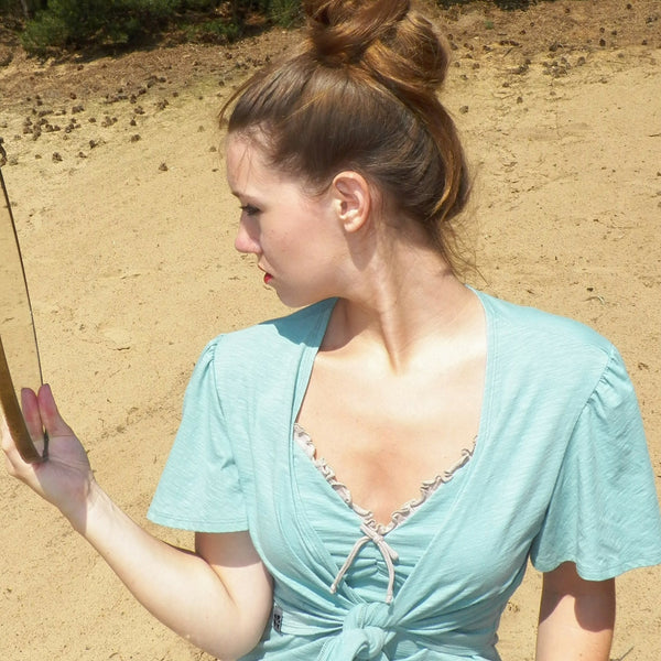 Knoop bolero met vlindermouwtje / Wrap bolero