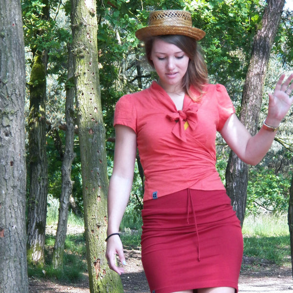Overslag blouse-vestje van slubtricot/ wrap shirt made of organic cotton slubjersey