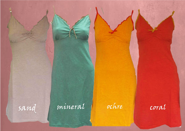 slipp dress van biologische katoen / slipp dress of organic cotton