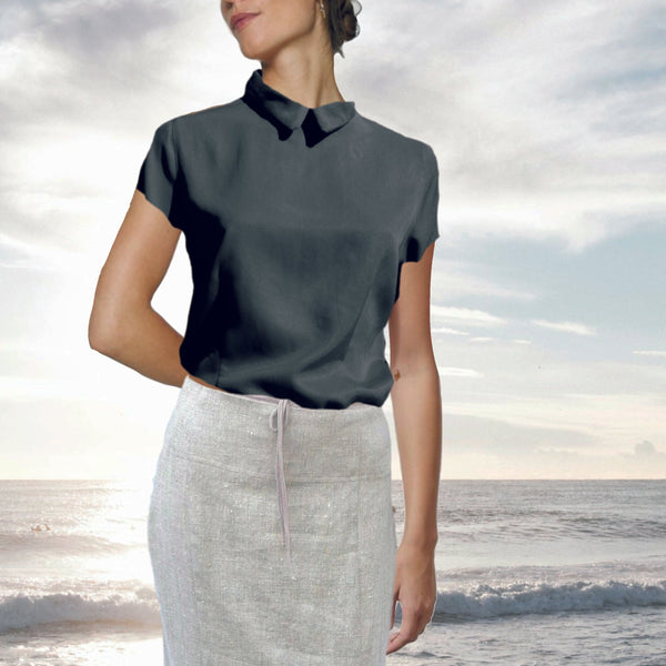 Cupro blouse met rugsluiting / Cupro blouse with back closure