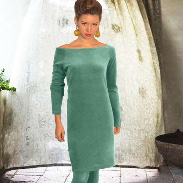 Velours kokerjurkje met boothals / Velvet pencil dress with boatneck