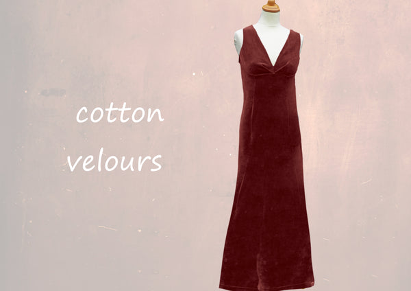 Velours maxi jurk met mooie diepe V hals
