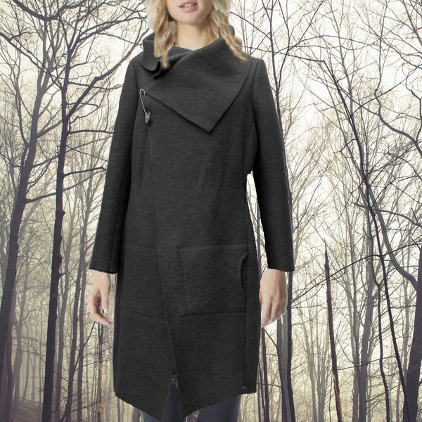 Lange wollen vest-jas van gekookte wol / jacket made of boiled wool