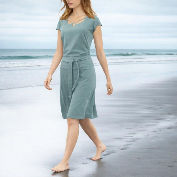 tricot jurkje met bijzondere hals / jersey dress with beautiful neckline