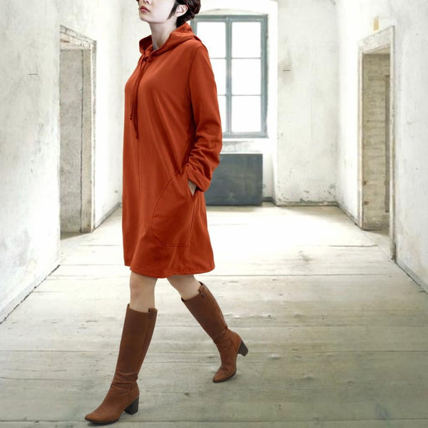 Sweater jurk gemaakt van soft sweat bio katoen/ Sweater dress made of soft brushed organic cotton