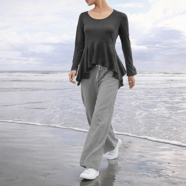 Tencel top met verhoogde taille en uitwaaierende schoot/ Tencel Top in hour glass