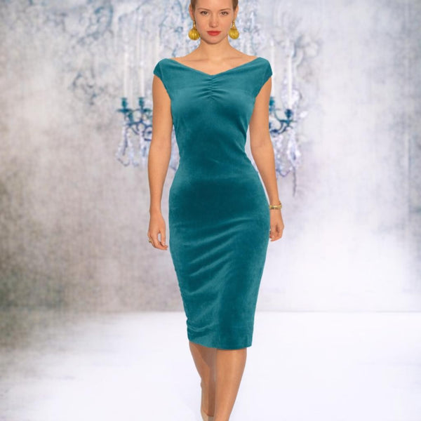 velours jurk met kapmouwtje en boothals / velvet pencil dress