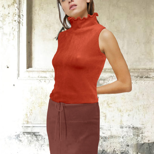 velours hemdje met geschulpt boordje / velvet tank top with scalloped collar