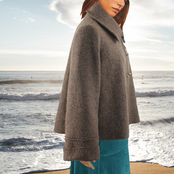 A-lijn vest-jasje in warme boiled wool / Boiled wool A-line cardigan-jacket