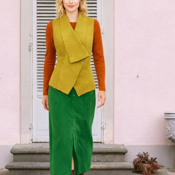 gilet van gekookte wol  /gilet made of boiled wool