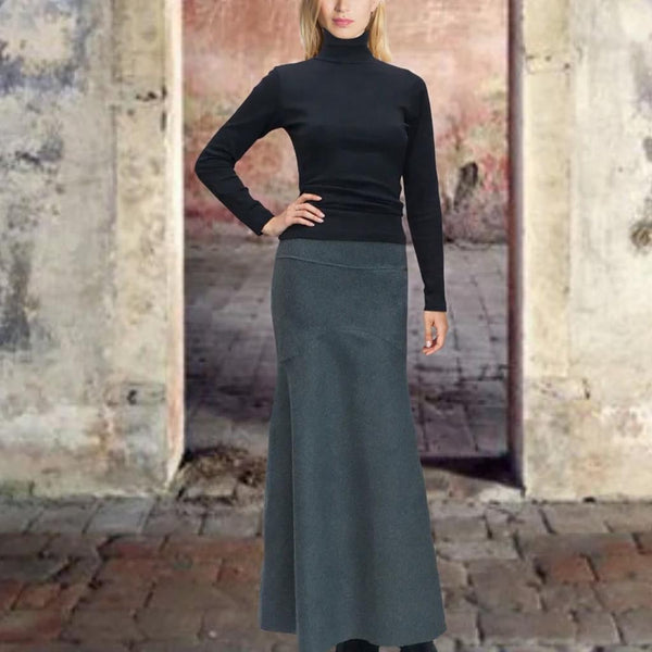 Lange wollen rok in zandloper lijn / Long wool skirt in hourglass line