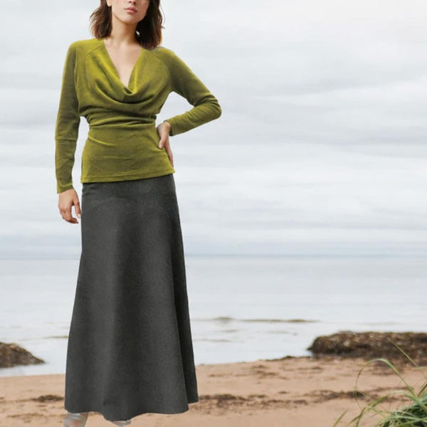 Lange wollen rok in zandloper lijn / Long wool skirt in hourglass line