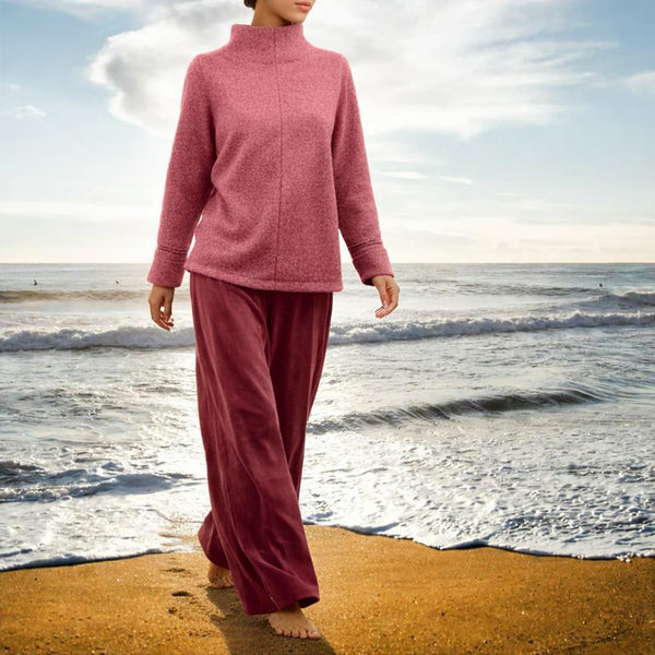 Merino wool sweater met hoge boord/ Merino wool sweater with high collar