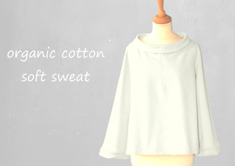 A-lijn sweater met boothals van soft sweat bio katoen /A-line sweater with boatneck made of soft sweat organic cotton